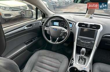 Седан Ford Fusion 2014 в 