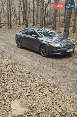 Седан Ford Fusion 2016 в 