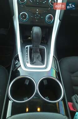 Седан Ford Fusion 2012 в 