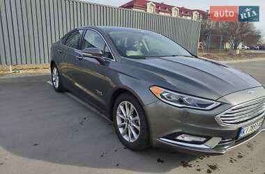 Седан Ford Fusion 2017 в 