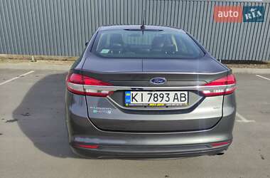Седан Ford Fusion 2017 в 