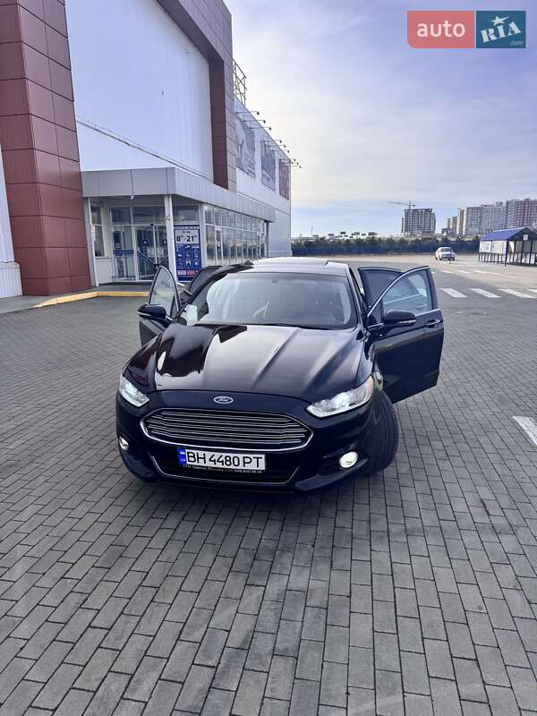 Седан Ford Fusion 2016 в Одесі