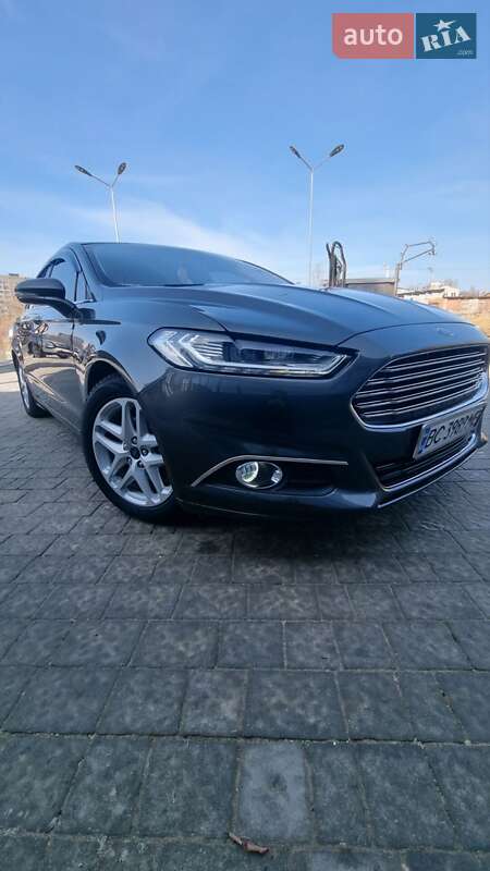 Седан Ford Fusion 2015 в Львові