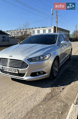 Седан Ford Fusion 2015 в Краснограде