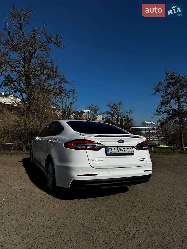 Седан Ford Fusion 2020 в Одессе