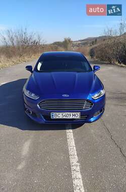 Седан Ford Fusion 2015 в 