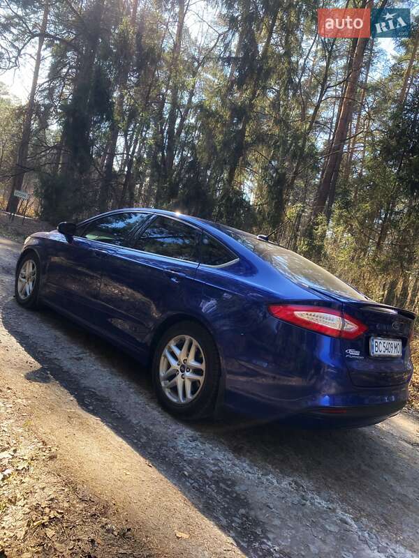Седан Ford Fusion 2015 в Буске