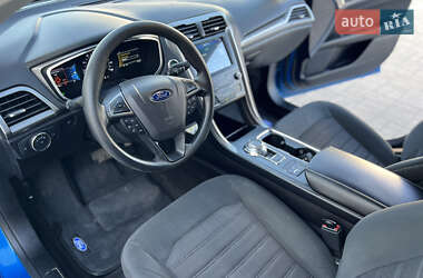 Седан Ford Fusion 2020 в 