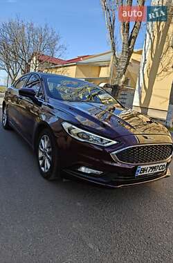Седан Ford Fusion 2016 в 