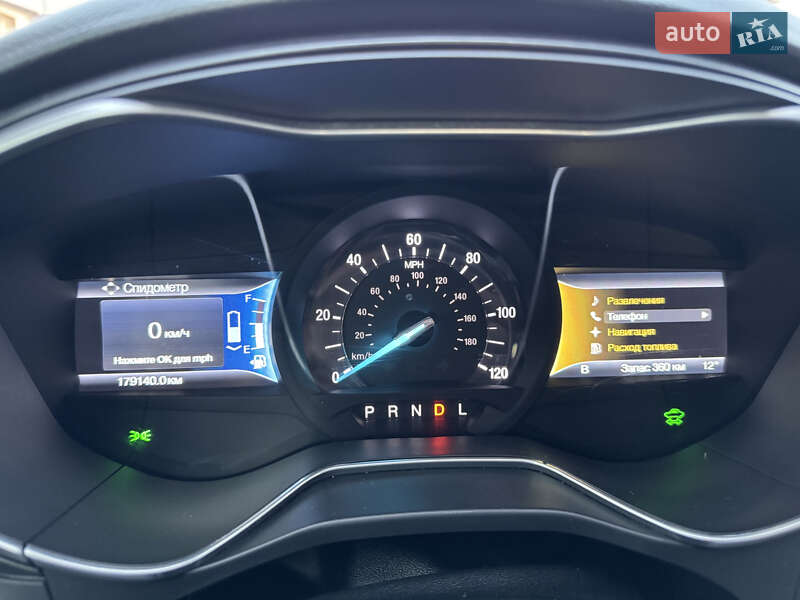 Седан Ford Fusion 2016 в Одесі