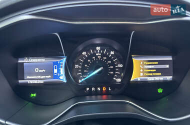 Седан Ford Fusion 2016 в 