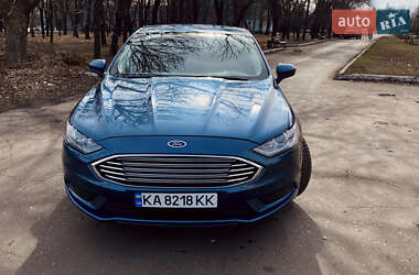 Седан Ford Fusion 2017 в 