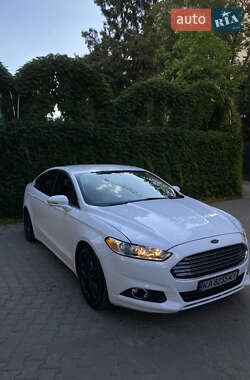 Седан Ford Fusion 2016 в 