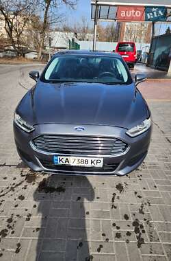 Седан Ford Fusion 2012 в 