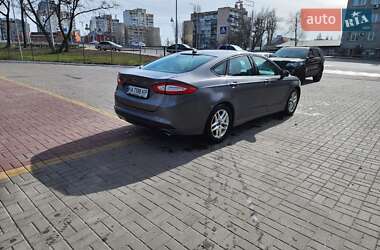 Седан Ford Fusion 2012 в 