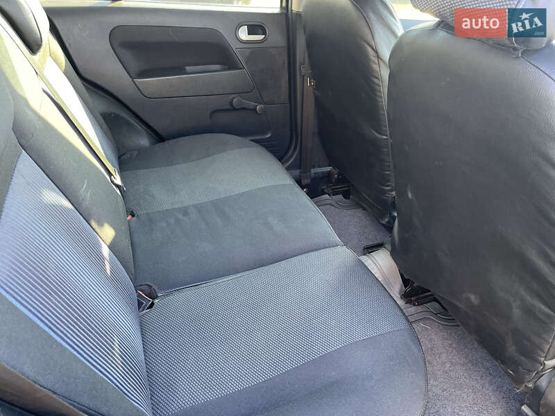 Хэтчбек Ford Fusion 2008 в Новом Буге