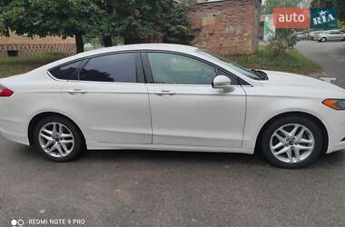 Седан Ford Fusion 2014 в 