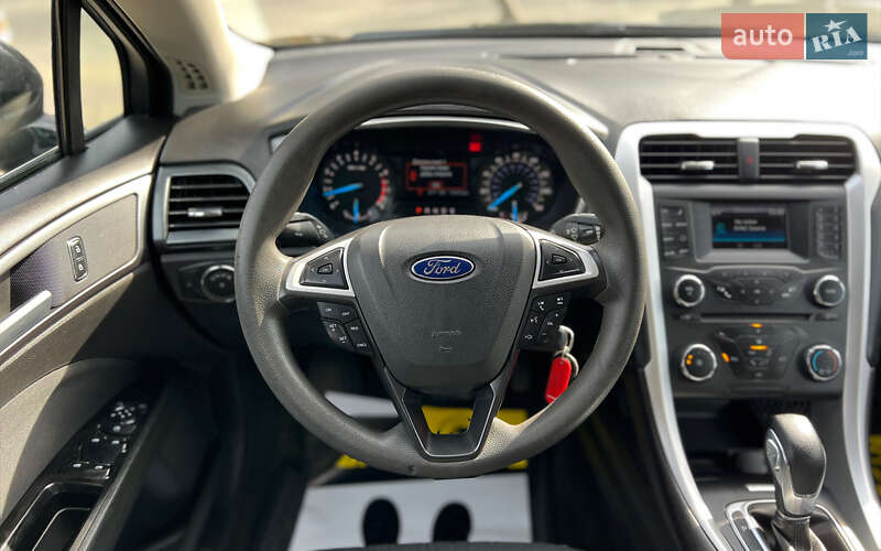 Седан Ford Fusion 2015 в Львове