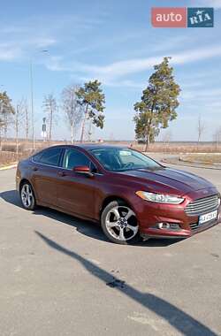 Седан Ford Fusion 2016 в 