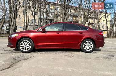 Седан Ford Fusion 2014 в 