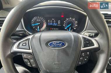 Седан Ford Fusion 2014 в 