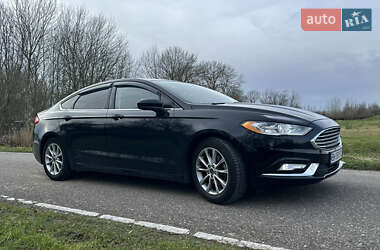 Седан Ford Fusion 2016 в 