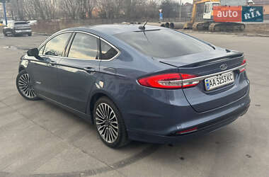 Седан Ford Fusion 2018 в 