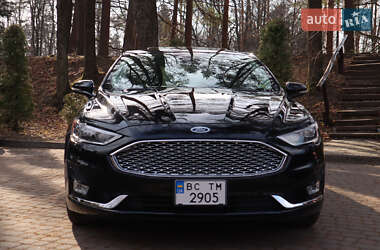 Седан Ford Fusion 2019 в 