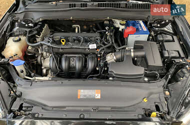 Седан Ford Fusion 2013 в 