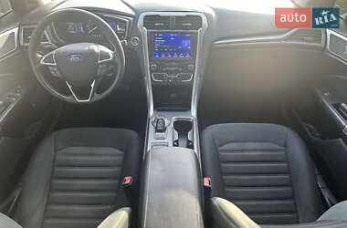 Седан Ford Fusion 2019 в 