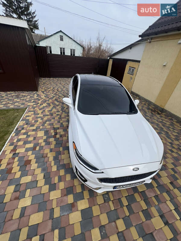 Седан Ford Fusion 2019 в Харькове