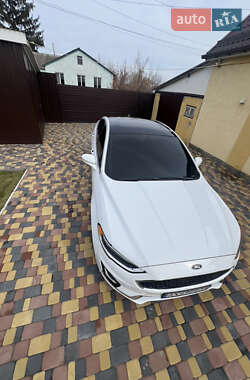Седан Ford Fusion 2019 в 