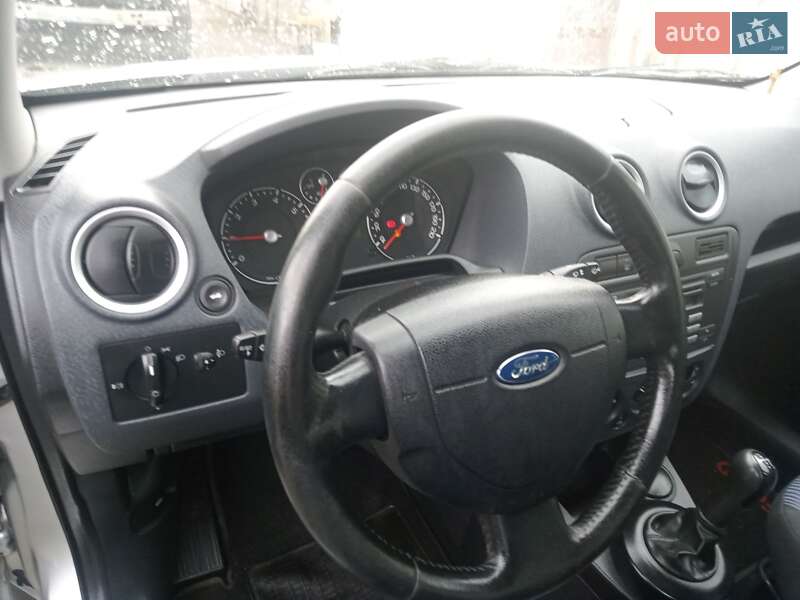 Хэтчбек Ford Fusion 2007 в Киеве