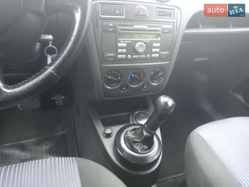 Хэтчбек Ford Fusion 2007 в Киеве