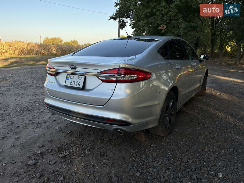 Седан Ford Fusion 2016 в Черкасах