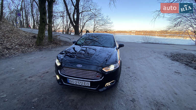 Седан Ford Fusion 2015 в Тернополі