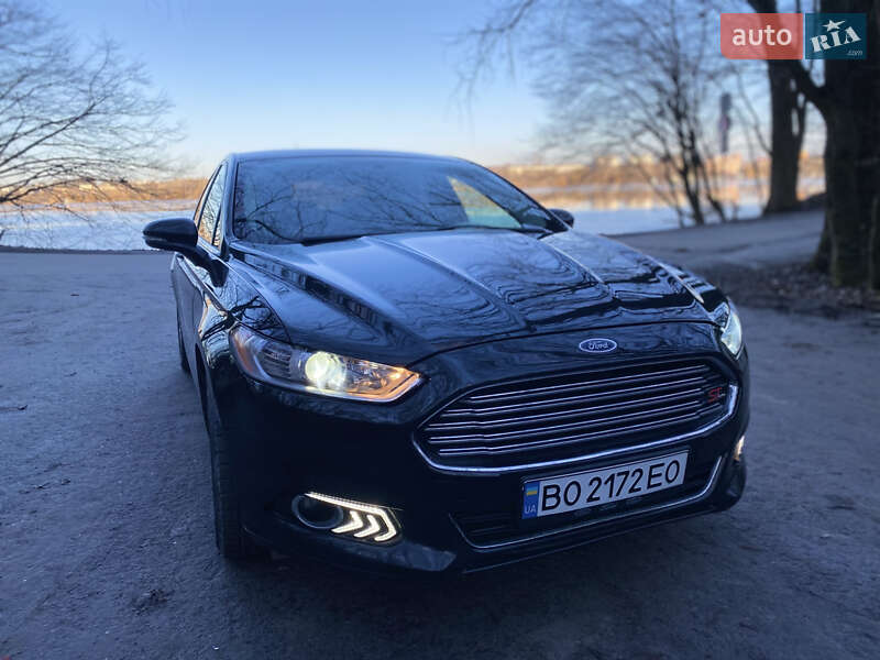 Седан Ford Fusion 2015 в Тернополі