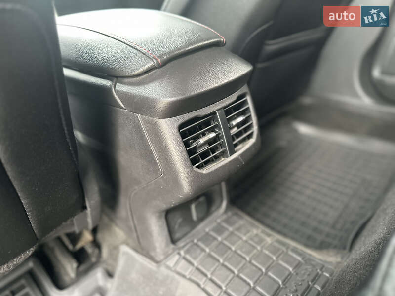 Седан Ford Fusion 2013 в Харкові