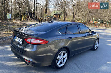 Седан Ford Fusion 2015 в 