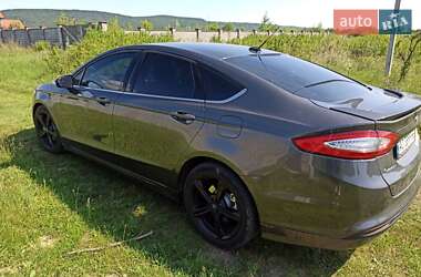 Седан Ford Fusion 2015 в Ужгороде