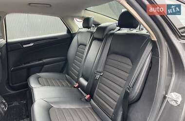 Седан Ford Fusion 2018 в 