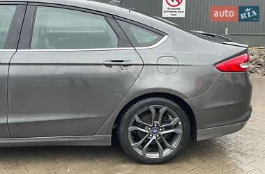 Седан Ford Fusion 2018 в 