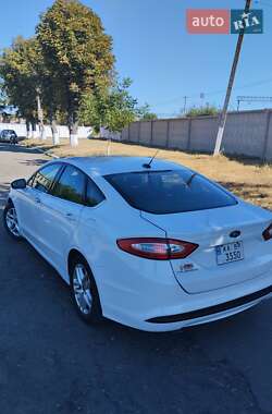 Седан Ford Fusion 2013 в 