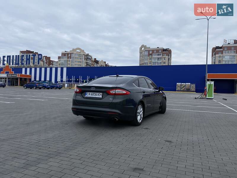 Седан Ford Fusion 2014 в Умани