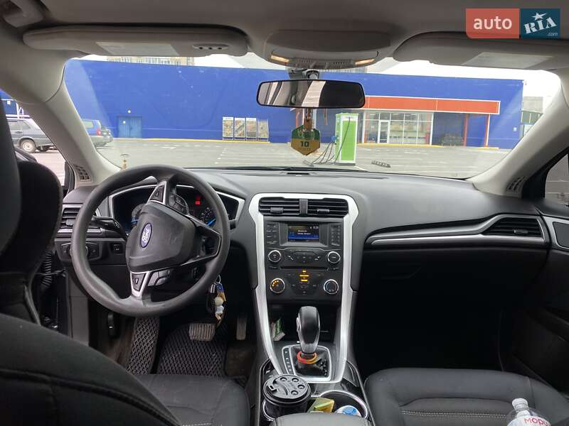 Седан Ford Fusion 2014 в Умани