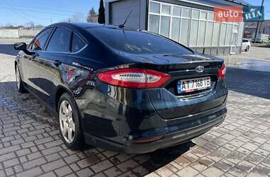 Седан Ford Fusion 2014 в 