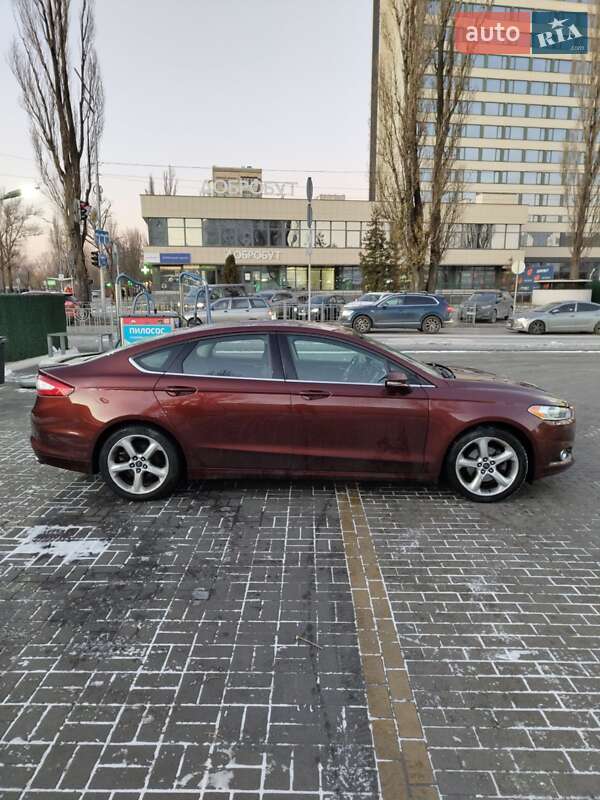 Седан Ford Fusion 2015 в Киеве
