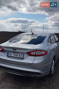 Седан Ford Fusion 2016 в 