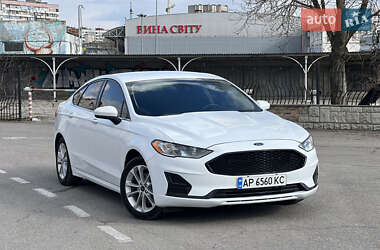 Седан Ford Fusion 2019 в 