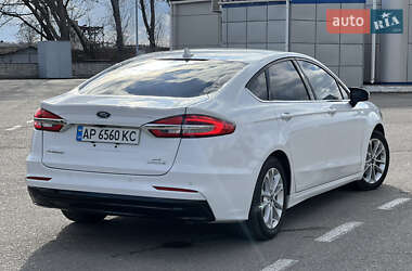 Седан Ford Fusion 2019 в 